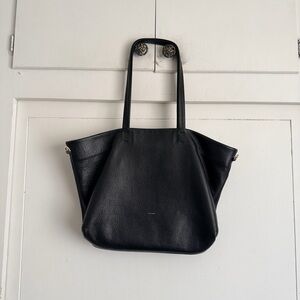 Cuyana Classic Easy Zipper Tote - Black